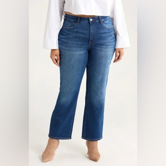 Celebrity Pink Women's Blue Crop Jeans - Picture 3 of 5